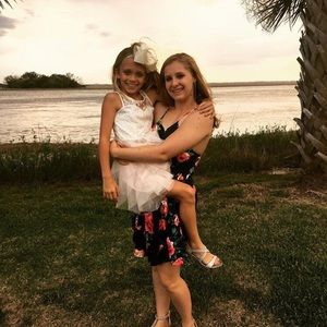 Meet your Posher, Alexia